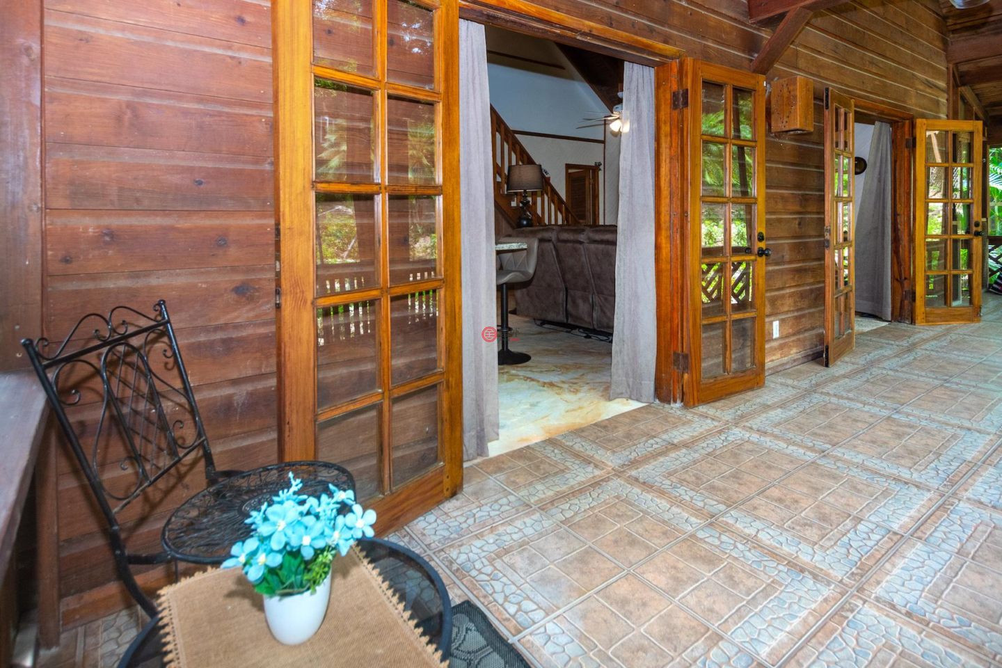 洪都拉斯海湾群岛Roatán的独栋别墅，Totally Turnkey Tropical Home in Sundancer Cabanas，编号78282837