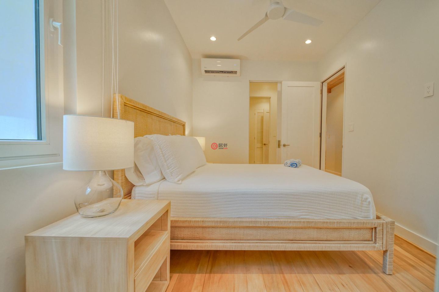 洪都拉斯海湾群岛Roatán的公寓，Oceanfront Condominium D4 Watercolors Resort 1st Floor Building D，编号76763848