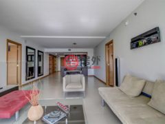 美国佛罗里达州Hallandale Beach的独栋别墅，编号65625648