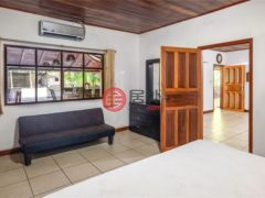 尼加拉瓜列昂莱昂的独栋别墅，None 5 St Of Sutiaba Church S SUTIABA NICARAGUA，编号76927819