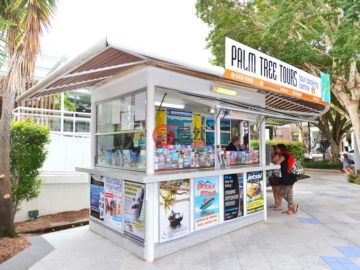 总占地8平方米的办公室