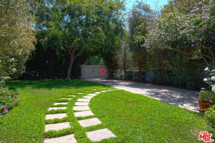 美国valley village3卧2卫的公寓